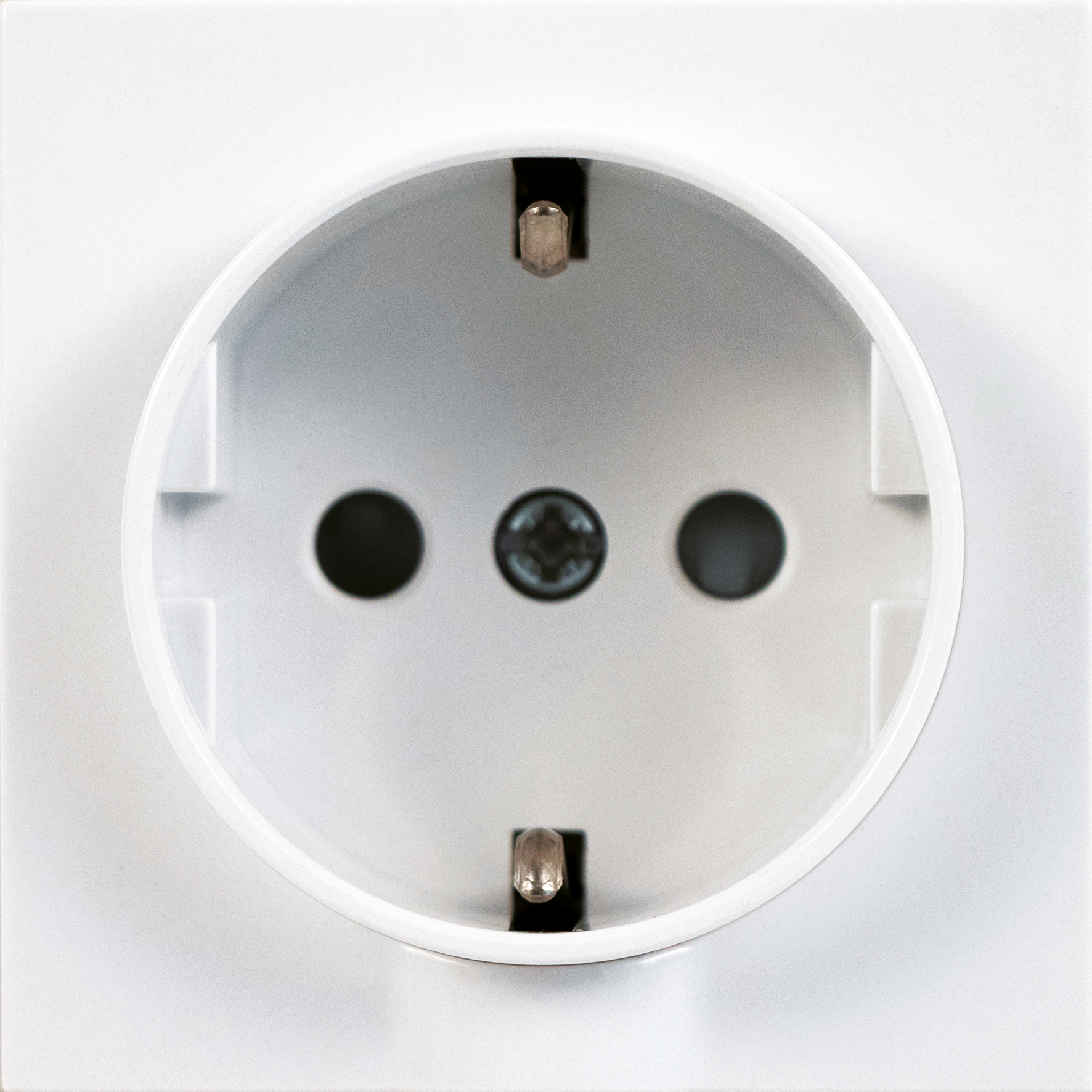 Centro Tomada Schuko 16A de Embeber Metering com Obturador